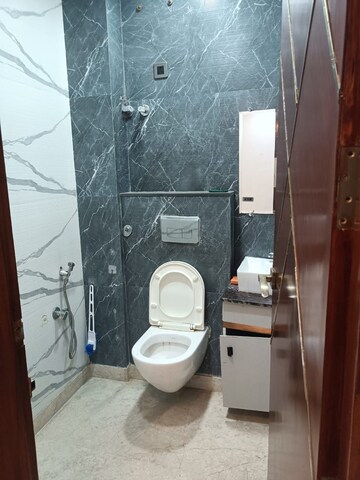Bathroom in 3 BHK Builder Floor at Jagriti Enclave – for Rent