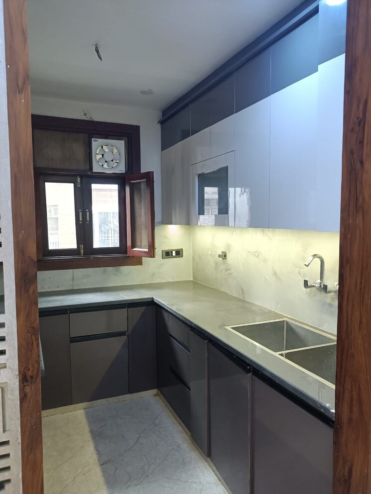 Kitchen, jagriti enclave 3 Bedroom 950 Sq.Ft. Builder Floor In Jagriti Enclave Delhi 9430888