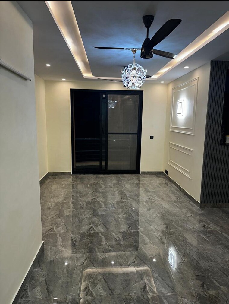 Room, silverglades-hightown 3 Bedroom 2500 Sq.Ft. Apartment In Sushant Lok I Gurgaon 9430906