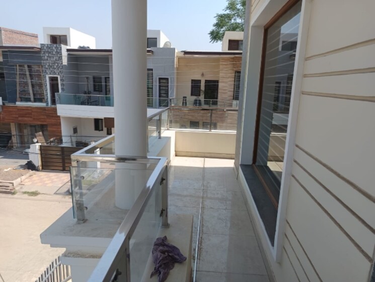 Balcony, sunny enclave 4 Bedroom 139 Sq.Yd. Independent House In Sunny Enclave Mohali 9430923