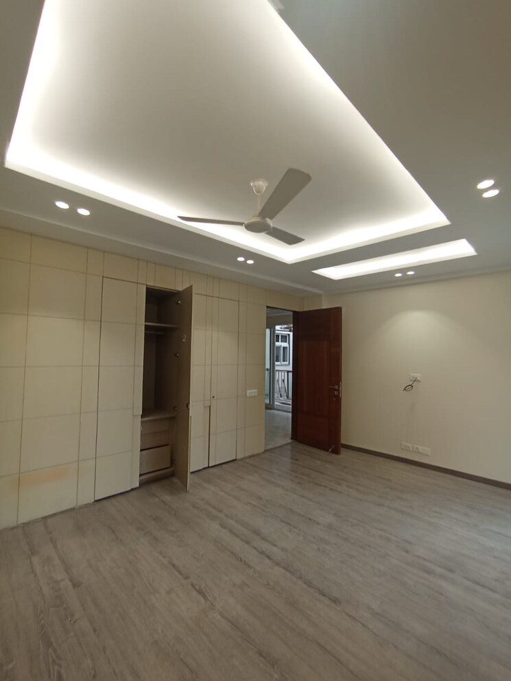 Room, greater kailash ii 4 Bedroom 3600 Sq.Ft. Apartment In Greater Kailash ii Delhi 9430904