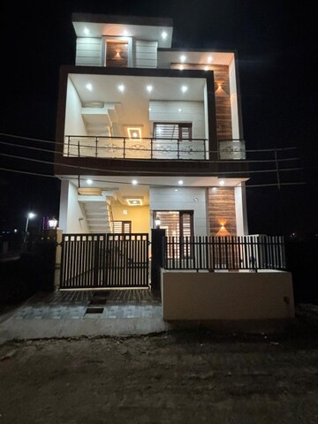 4 BHK Independent House For Sale in Sunny Enclave