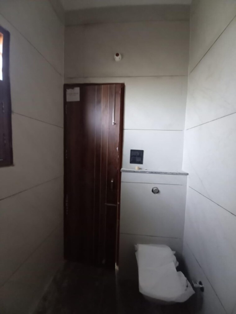Bathroom, sunny enclave 4 Bedroom 110 Sq.Yd. Independent House In Sunny Enclave Mohali 9431067