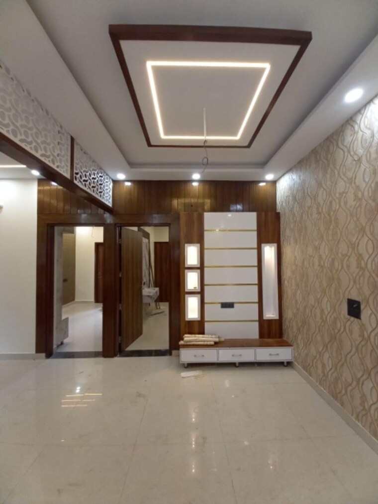 Room, sunny enclave 4 Bedroom 110 Sq.Yd. Independent House In Sunny Enclave Mohali 9431067