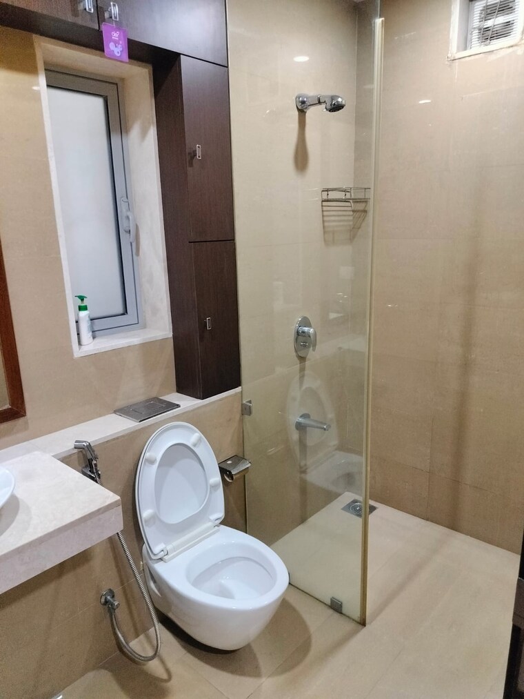 Bathroom, oberoi-exquisite-goregaon 3 Bedroom 1300 Sq.Ft. Apartment In Goregaon East Mumbai 9430988