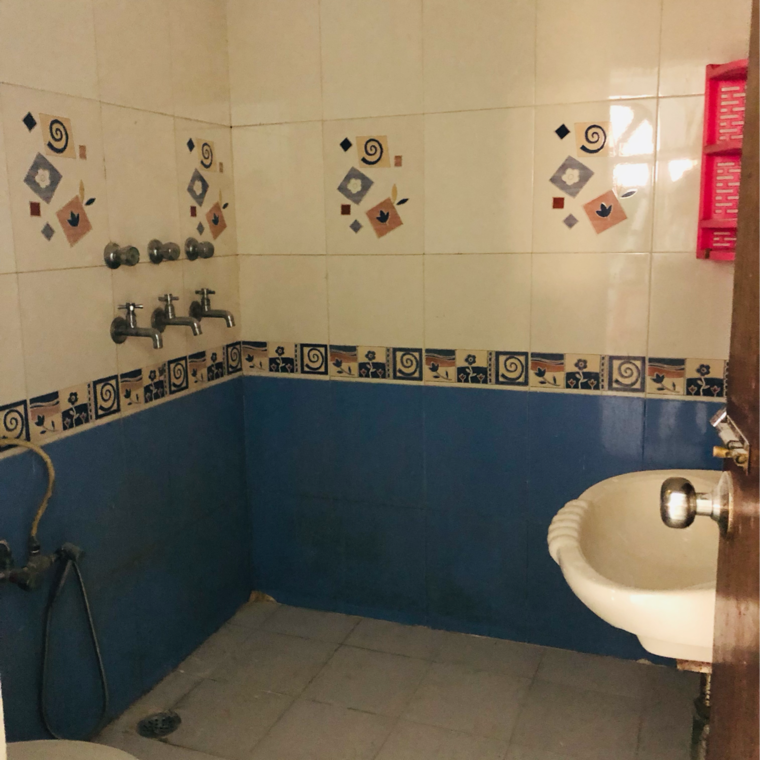 Bathroom, sector 22 1.5 Bedroom 900 Sq.Ft. Villa In Sector 22 Gurgaon 9431055