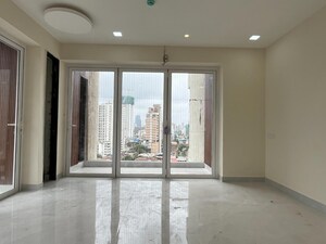 Room in 3 BHK Apartment at Lower Parel – for Rent