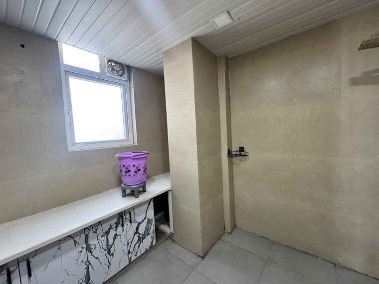 Room, sector 46 2 Bedroom 1420 Sq.Ft. Builder Floor In Sector 46 Noida 9431139