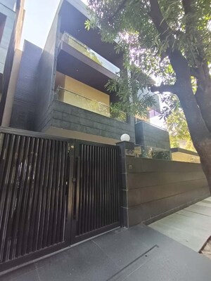 Balcony in 6+ BHK Villa at Sushant Lok I – for Sale
