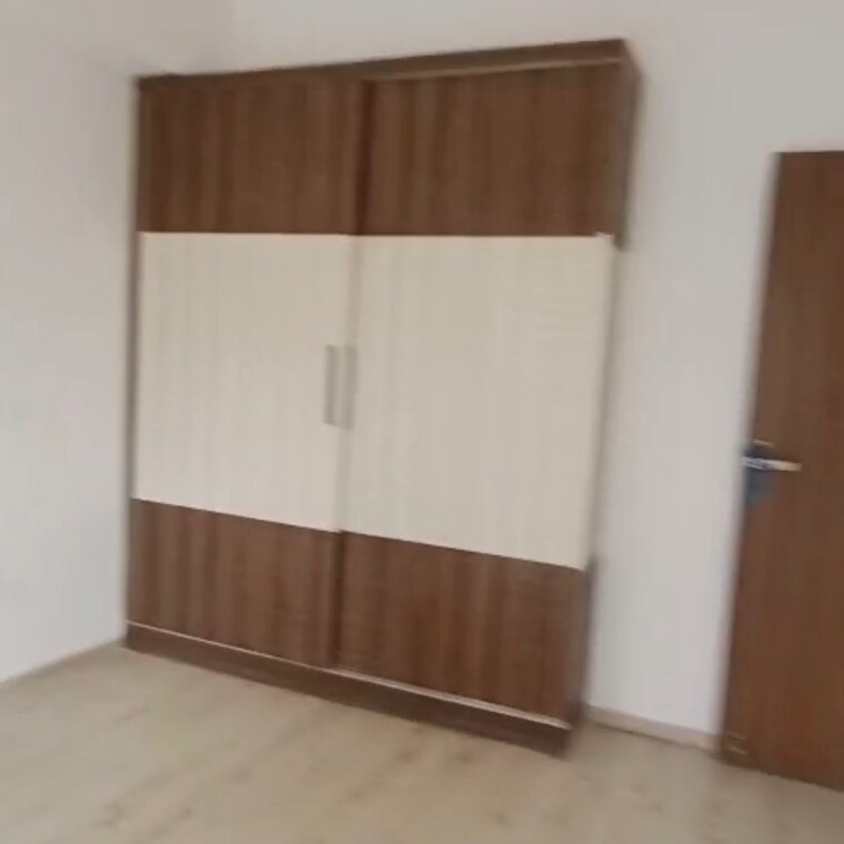 Room, adani-oyster-grande-phase-2 3 Bedroom 1689 Sq.Ft. Apartment In Sector 102a Gurgaon 9431050