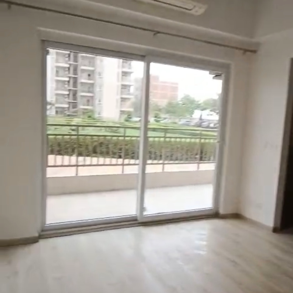 3 BHK + Servant Room 1689 Sq.Ft. Apartment in Adani Oyster Grande Phase 2