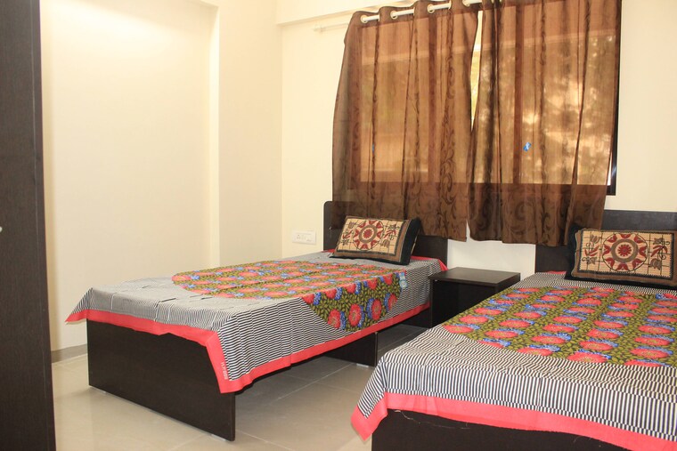 Room, malad west Pg For Boys In Malad West 9431025