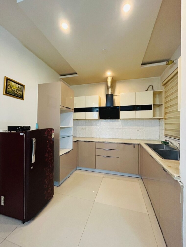 Kitchen, sunny enclave 3 Bedroom 139 Sq.Yd. Apartment In Sunny Enclave Mohali 9431155
