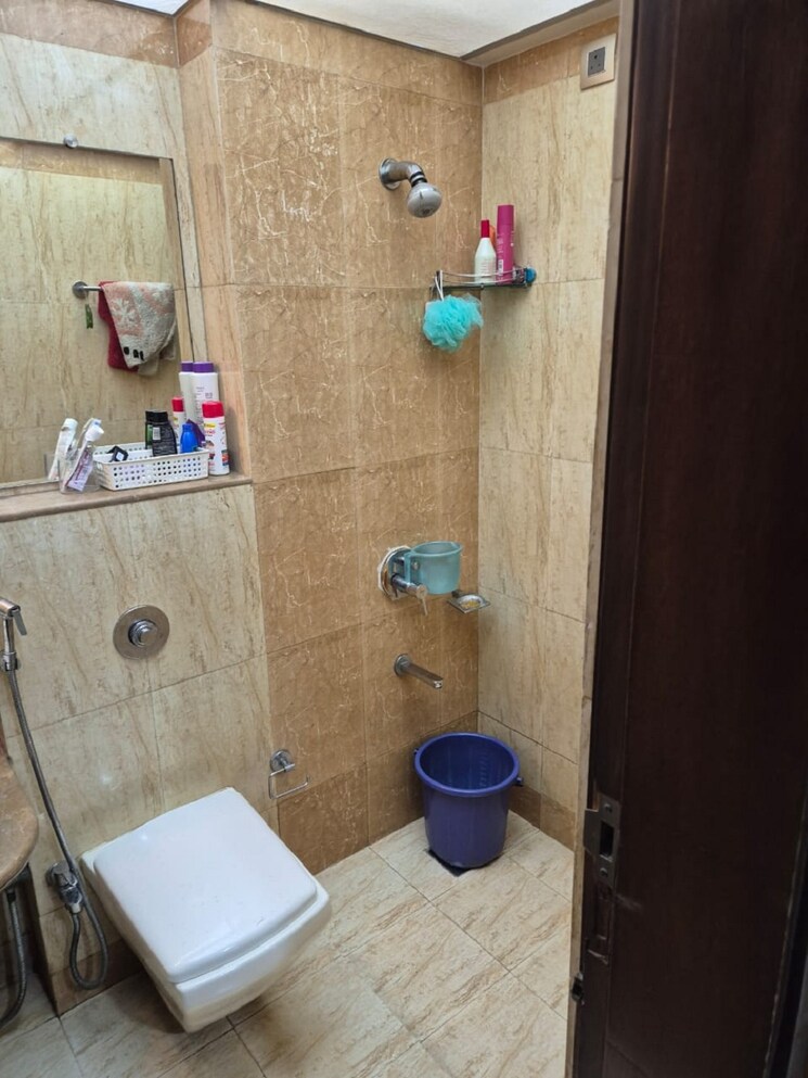 undefined, santacruz west 3 Bedroom 1200 Sq.Ft. Apartment In Santacruz West Mumbai 9431132