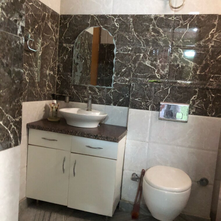 Bathroom, sector 21 3.5 Bedroom 1500 Sq.Ft. Villa In Sector 21 Gurgaon 9431208