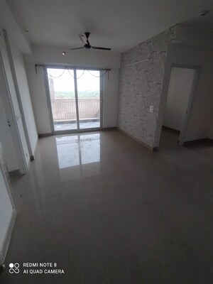 Room in 2.5 BHK Apartment at Migsun Ultimo, Omicron Iii Greater Noida – for Sale
