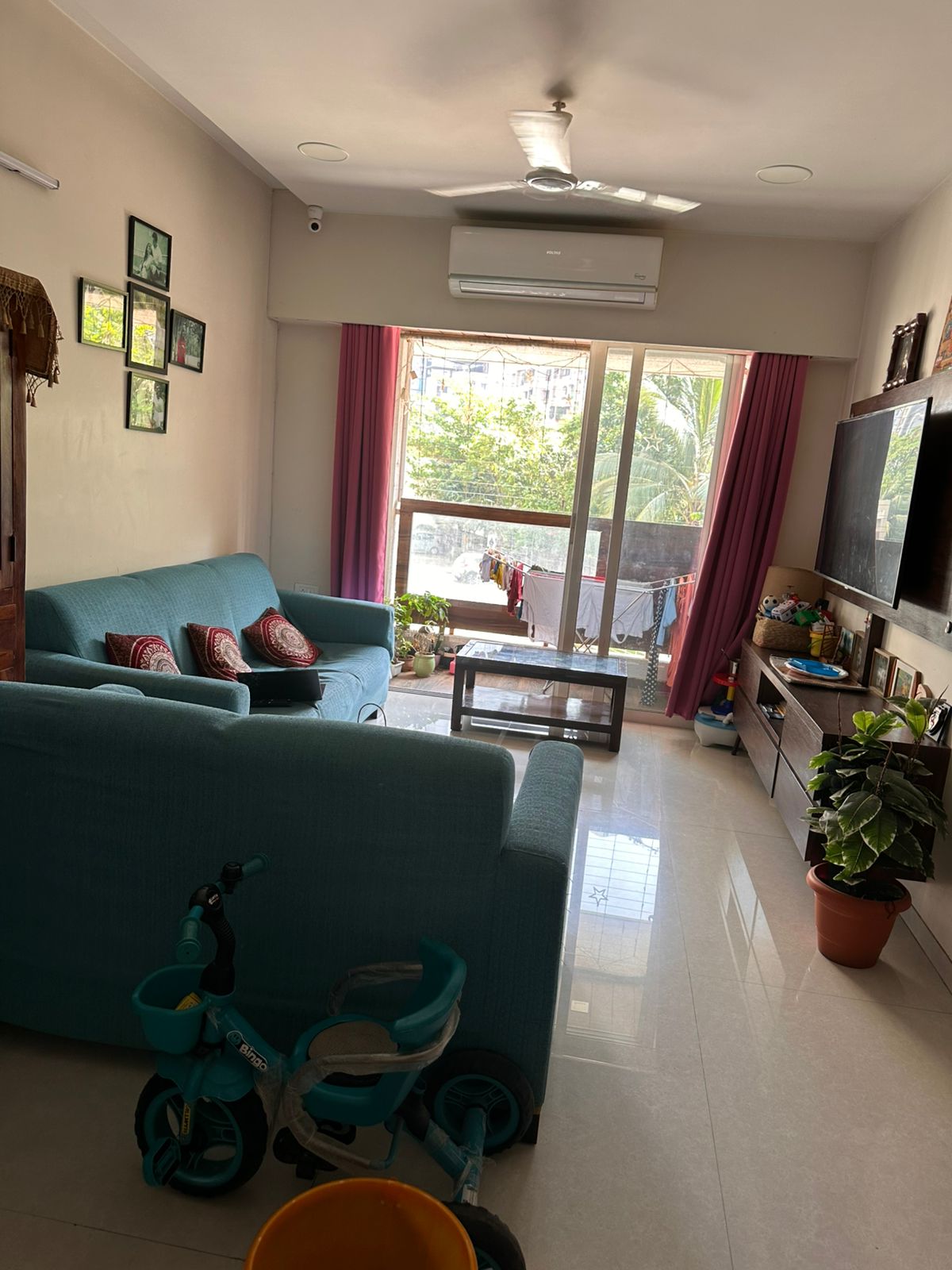 3 BHK + Pooja Room Apartment For Rent in Raheja Reflections