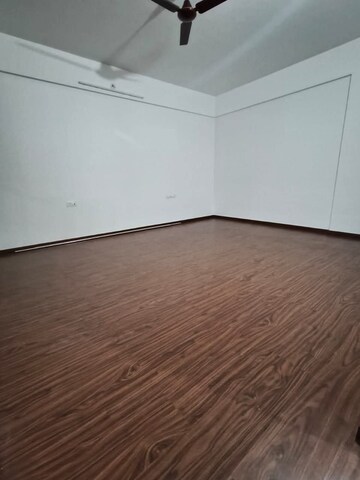 Room in 2 BHK Apartment at Ganga Platino, Kharadi – for Rent