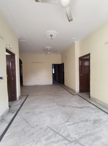 Room in 4 BHK Apartment at Emaar Palm Hills, Sector 77 – for Rent