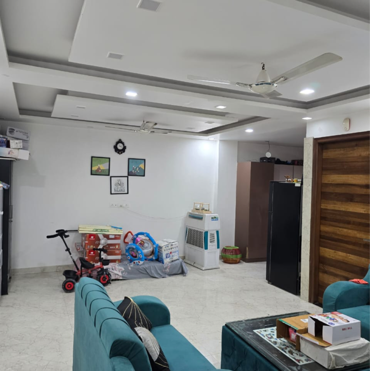 Living Room, sector 23 3.5 Bedroom 1500 Sq.Ft. Builder Floor In Sector 23 Gurgaon 9431321