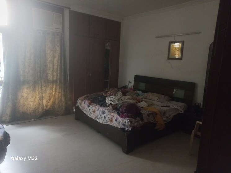 Bedroom, vasant vihar 3 Bedroom 2000 Sq.Ft. Builder Floor In Vasant Vihar Delhi 9431310