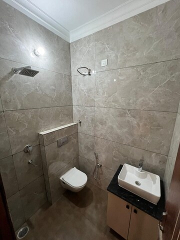 Bathroom in 5 BHK Independent House at Sector 104 – for Rent