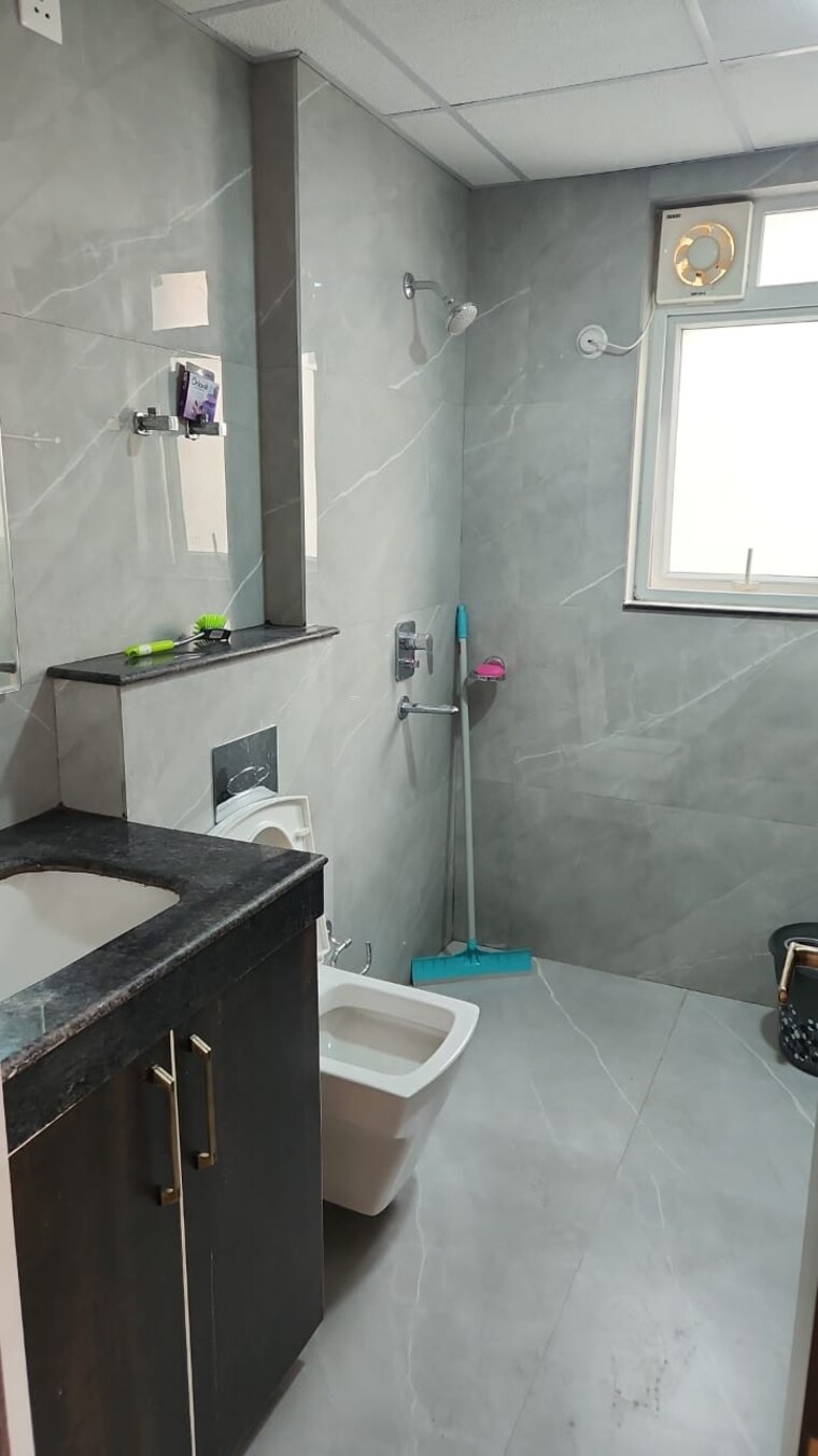 Bathroom, ansals-celebrity-greens 3 Bedroom 2015 Sq.Ft. Apartment In Sushant Golf City Lucknow 9431314