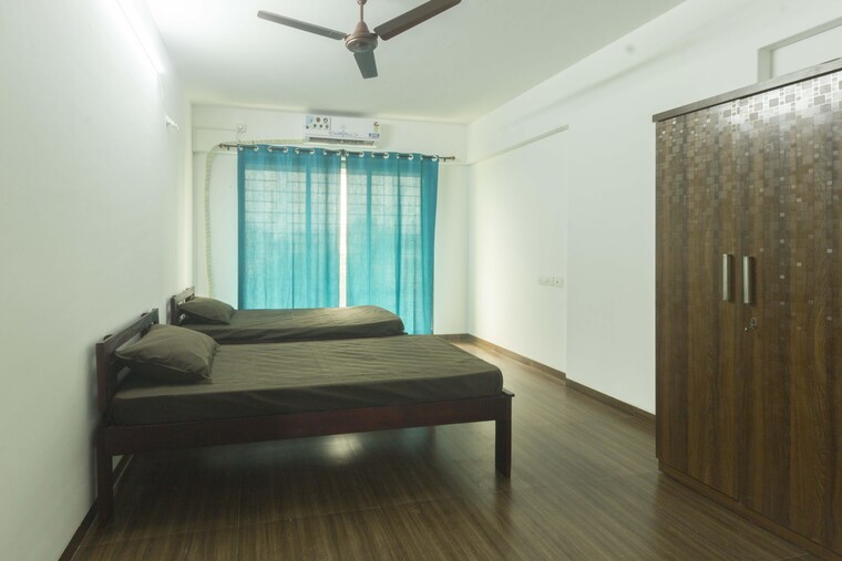 Room, borivali east Pg For Boys In Borivali East 9431318