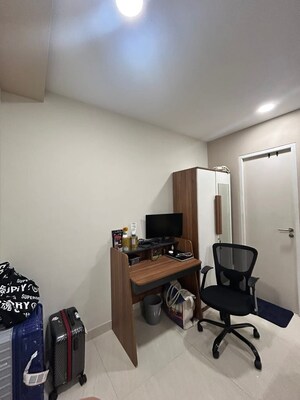 Master Bedroom in 2 BHK Apartment at Bandra West – for Rent