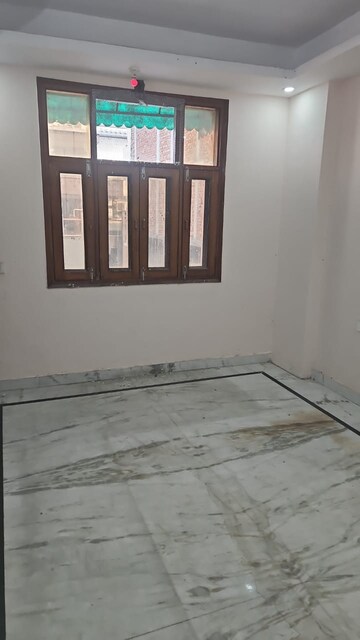 Room in 2 BHK Builder Floor at Wakad – for Rent