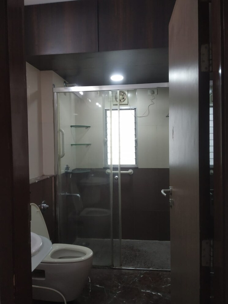 Bathroom, db-woods 2.5 Bedroom 1252 Sq.Ft. Apartment In Goregaon East Mumbai 9431649