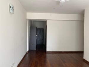 Room in 4 BHK Apartment at Tata Raheja Raisina Residency, Sector 59 – for Sale