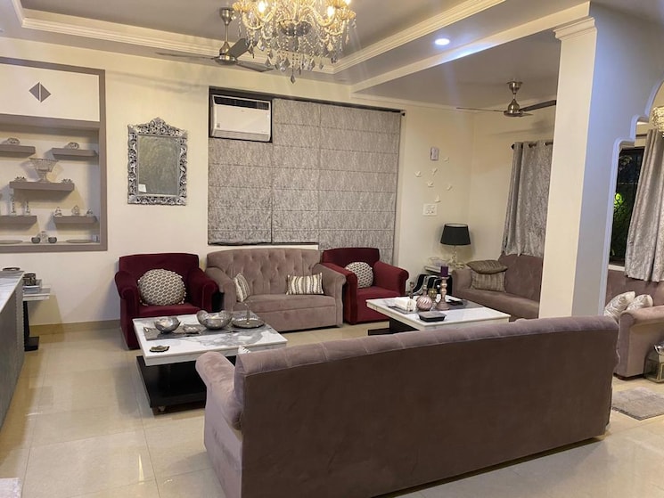 Living Room, greater kailash i 3 Bedroom 500 Sq.Yd. Builder Floor In Greater Kailash I Delhi 9431682