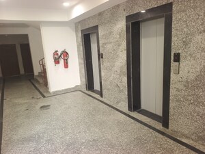 Lift in 2 BHK Apartment at Earthcon Casa Grande II, Chi V Greater Noida – for Sale