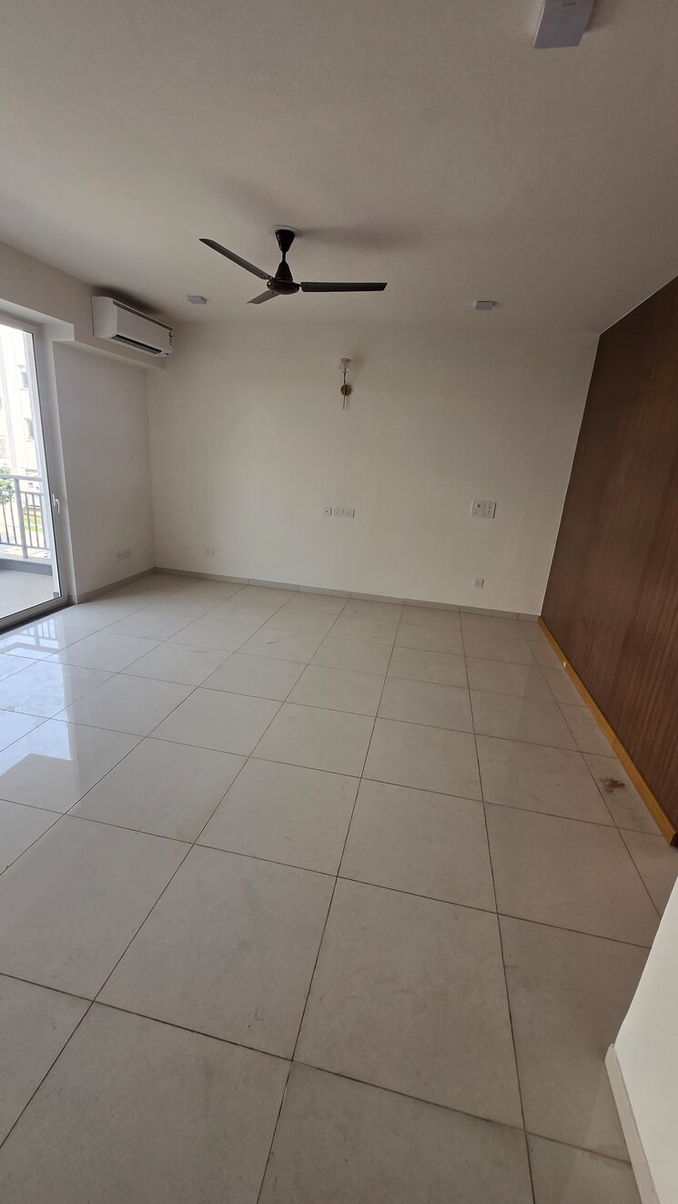 Bathroom, godrej-golf-links-crest 4 Bedroom 2865 Sq.Ft. Villa In Sector 27 Yamuna Expressway Greater Noida 9431937