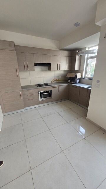 Bathroom in 4 BHK Villa at Godrej Golf Links Crest, Sector 27 Yamuna Expressway – for Rent