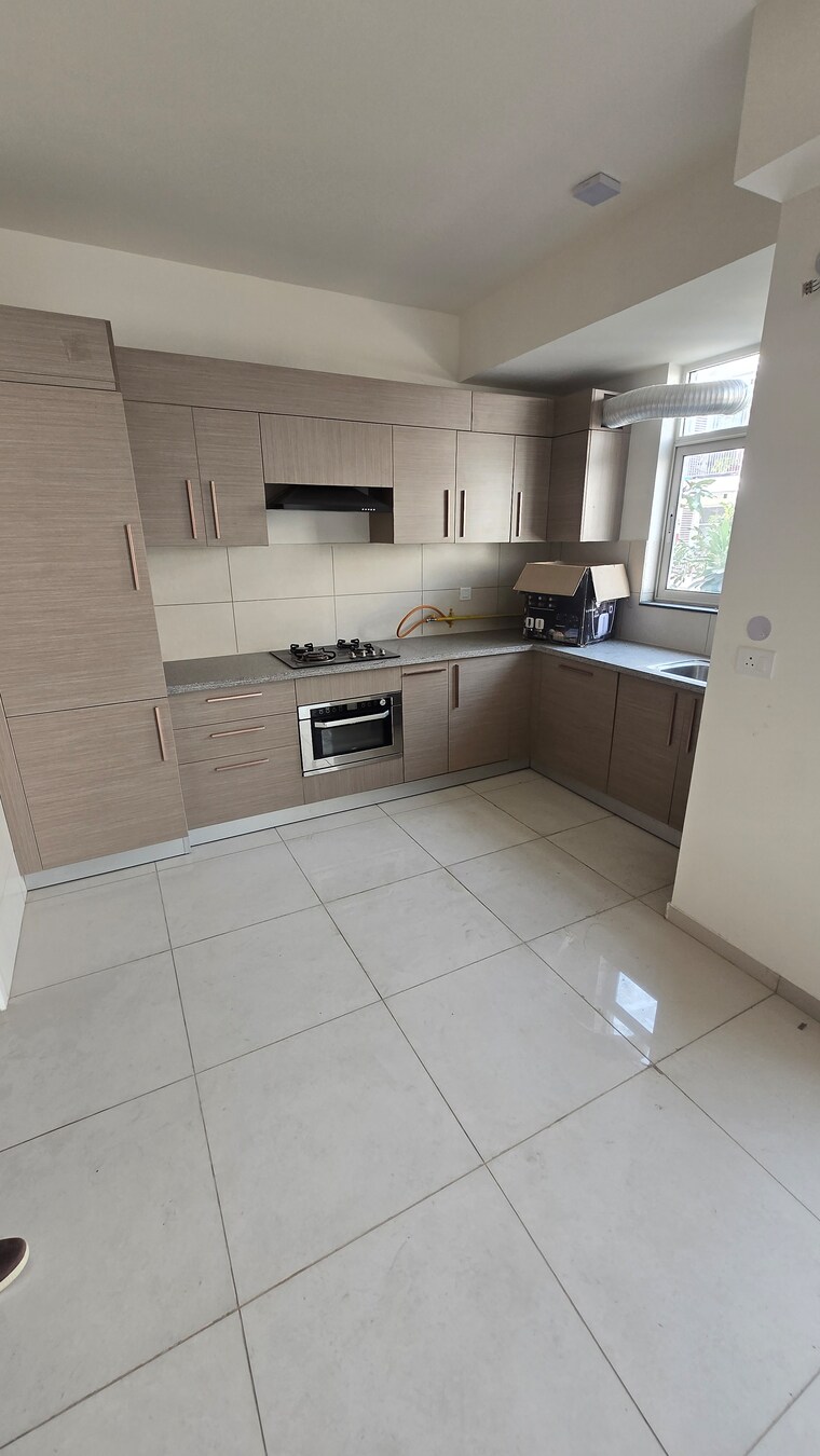 Bathroom, godrej-golf-links-crest 4 Bedroom 2865 Sq.Ft. Villa In Sector 27 Yamuna Expressway Greater Noida 9431937