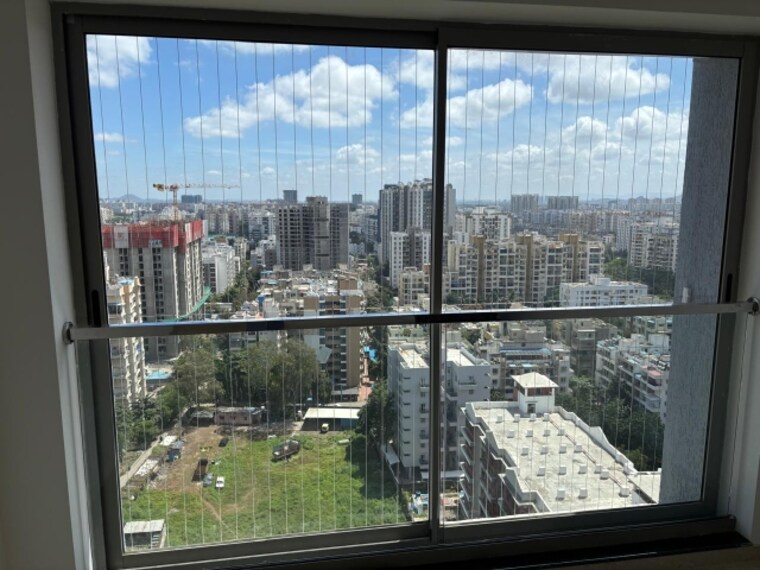 Swimming Pool, vj-yashwin-nuovo-centro 3 Bedroom 974 Sq.Ft. Apartment In Wakad Pune 9431931