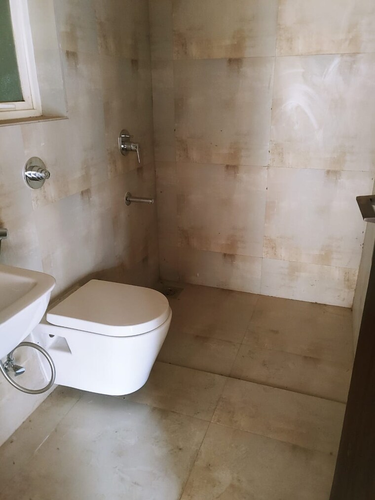 Bathroom, puraniks-abitante-fiore 3 Bedroom 1500 Sq.Ft. Apartment In Bavdhan Pune 9431908