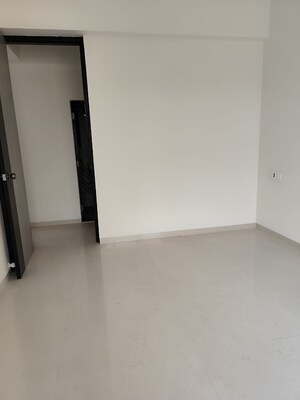 Room in 3 BHK Apartment at Mahavir Majesty, Kandivali West – for Rent