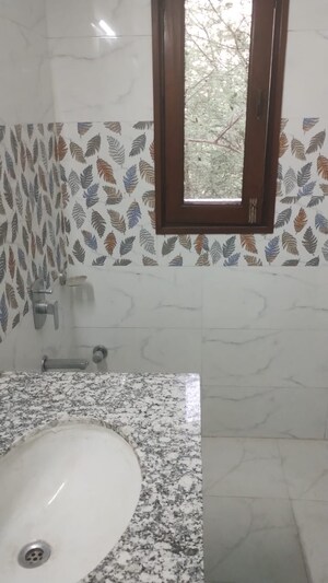 Bathroom in 1 BHK Builder Floor at Sector 54 – for Rent