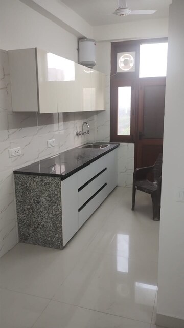 Kitchen in 1 BHK Builder Floor at Sector 54 – for Rent