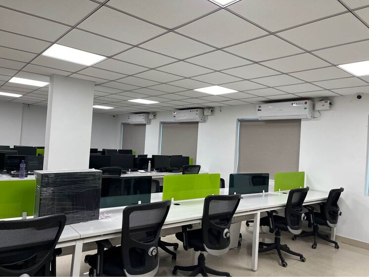 Team Area, vijay nagar Commercial Office Space 2400 Sq.Ft. In Vijay Nagar Indore 9431836