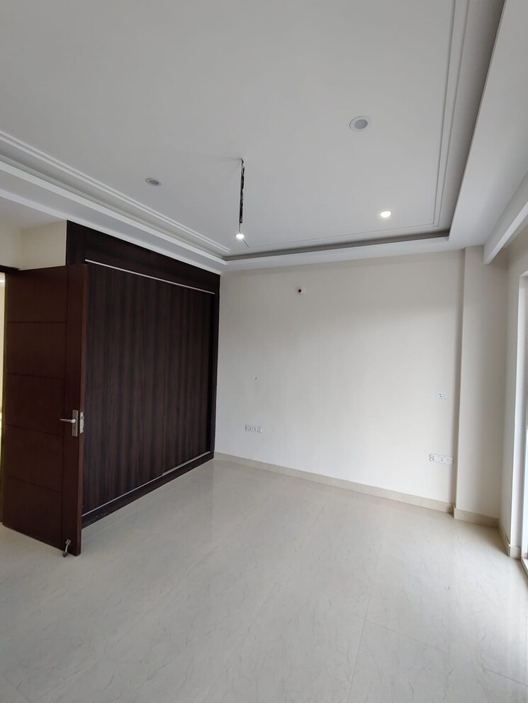 Room, gms road 2 Bedroom 1300 Sq.Ft. Builder Floor In Gms Road Dehradun 9432048