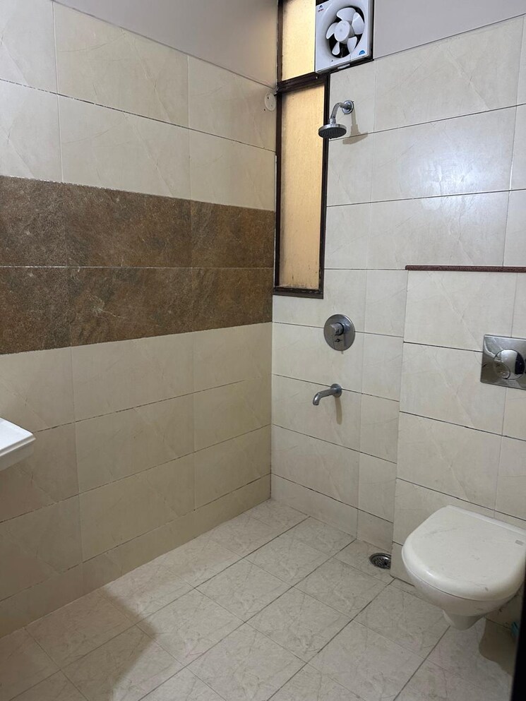 Bathroom, sector 36 2 Bedroom 3000 Sq.Ft. Builder Floor In Sector 36 Chandigarh 9432133