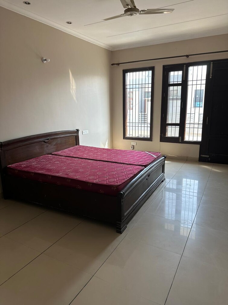 Cover Image, sector 36 2 Bedroom 3000 Sq.Ft. Builder Floor In Sector 36 Chandigarh 9432133