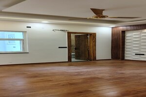 Room in 3 BHK Builder Floor at Nh 24 – for Sale