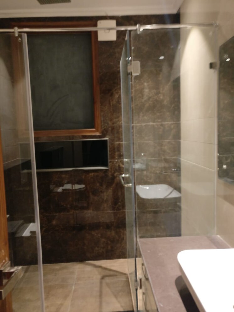 Bathroom, sector 43 3 Bedroom 3500 Sq.Ft. Builder Floor In Sector 43 Chandigarh 9432157