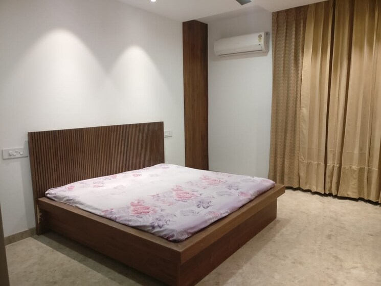 Bedroom, sector 43 3 Bedroom 3500 Sq.Ft. Builder Floor In Sector 43 Chandigarh 9432157