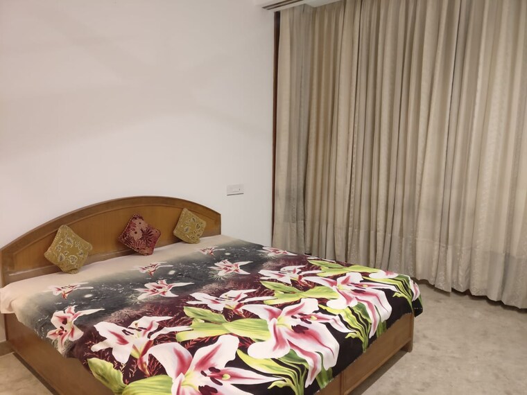 Bedroom, sector 43 3 Bedroom 3500 Sq.Ft. Builder Floor In Sector 43 Chandigarh 9432157